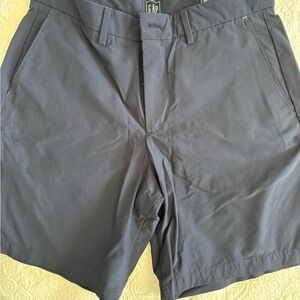 GAP Men's Dark Navy 8” Tech Shorts Shorts